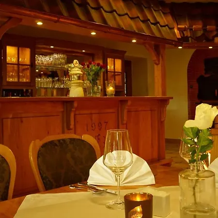 Waldhotel Auszeit Mit Restaurant & Cafe Hotel