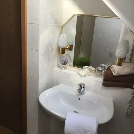 Waldhotel Auszeit Mit Restaurant & Cafe Hotel 4*