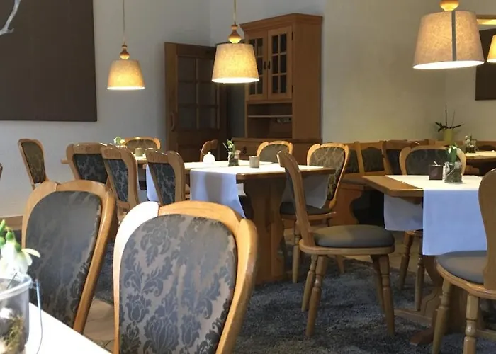 מלון Waldhotel Auszeit 4*