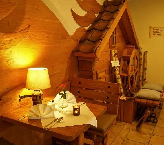 מלון Waldhotel Auszeit 4*